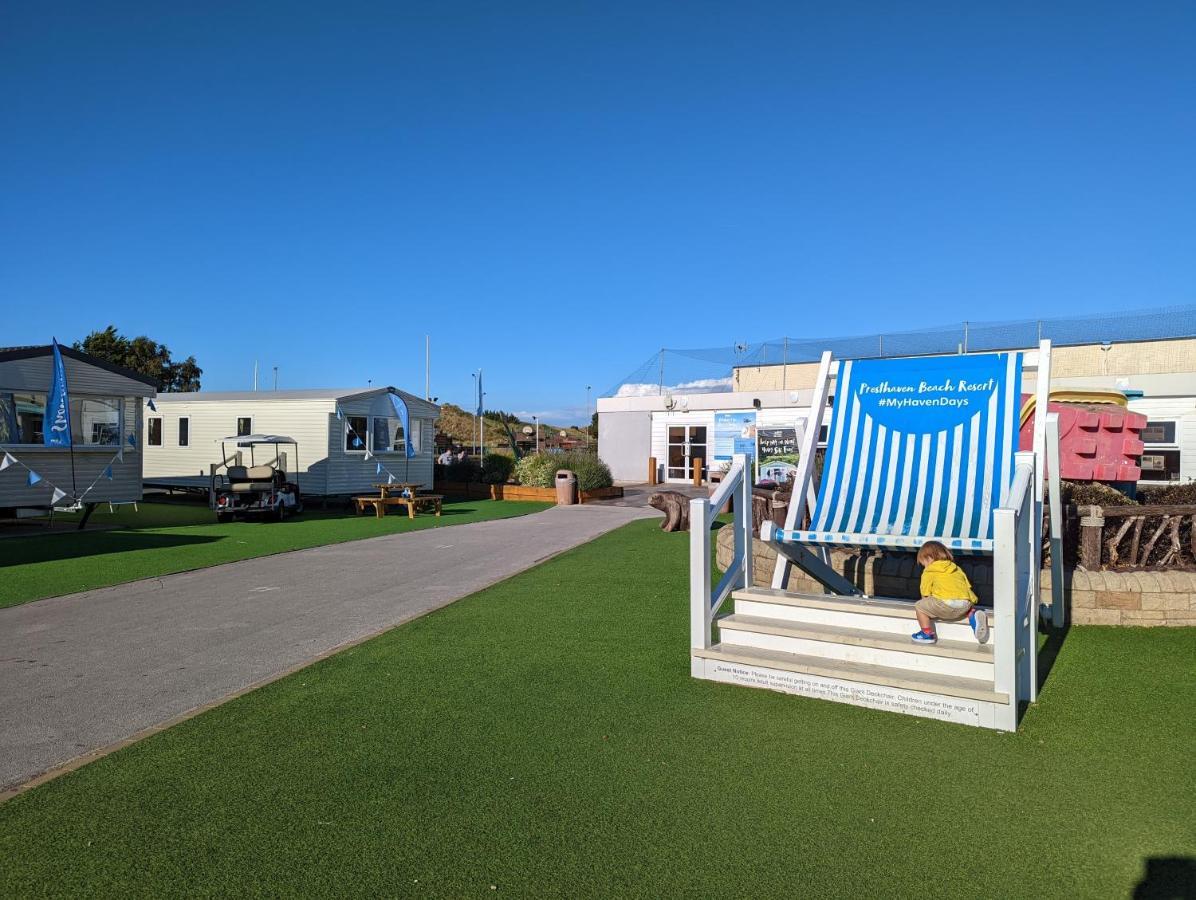 The Jones's Family Caravan With Private Decking - Presthaven Campsite Prestatyn