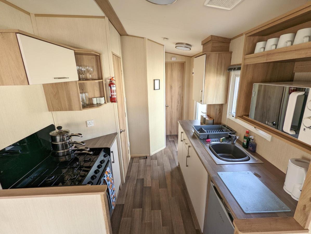 Campsite The Jones's Family Caravan With Private Decking - Presthaven Prestatyn